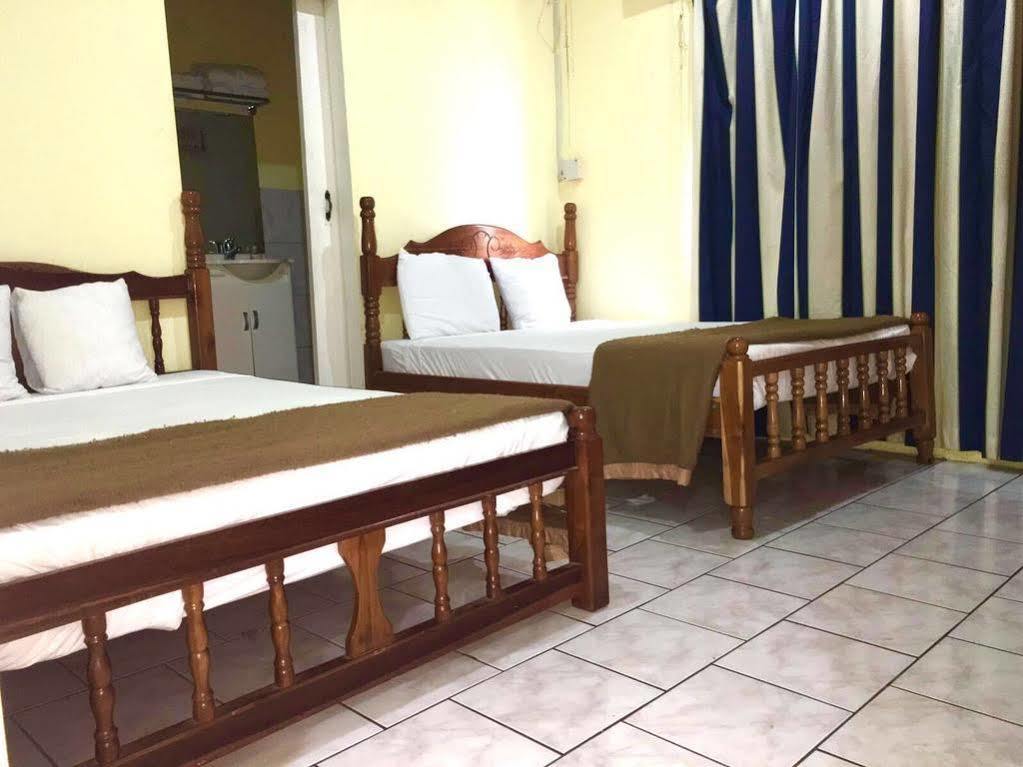 Airport Suites Hotel Piarco Exteriér fotografie